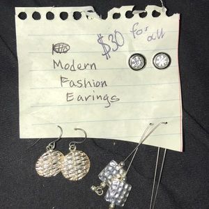 Lot of fashion earrings